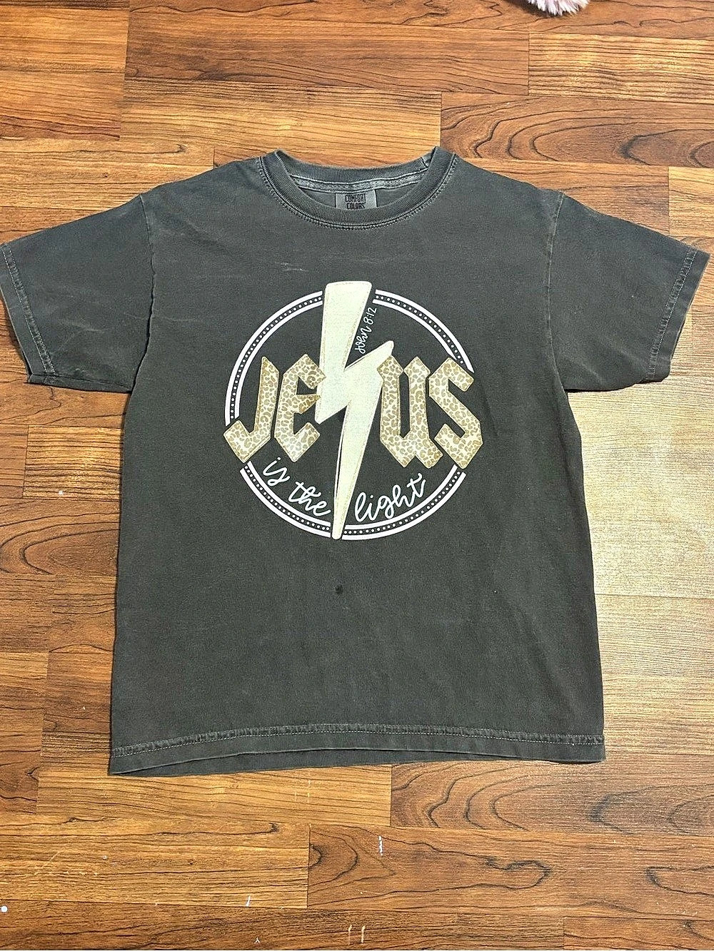 Comfort Colors Leopard Graphic Tee Large